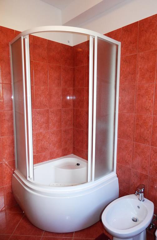 פורץ Apartment Karmen מראה חיצוני תמונה
